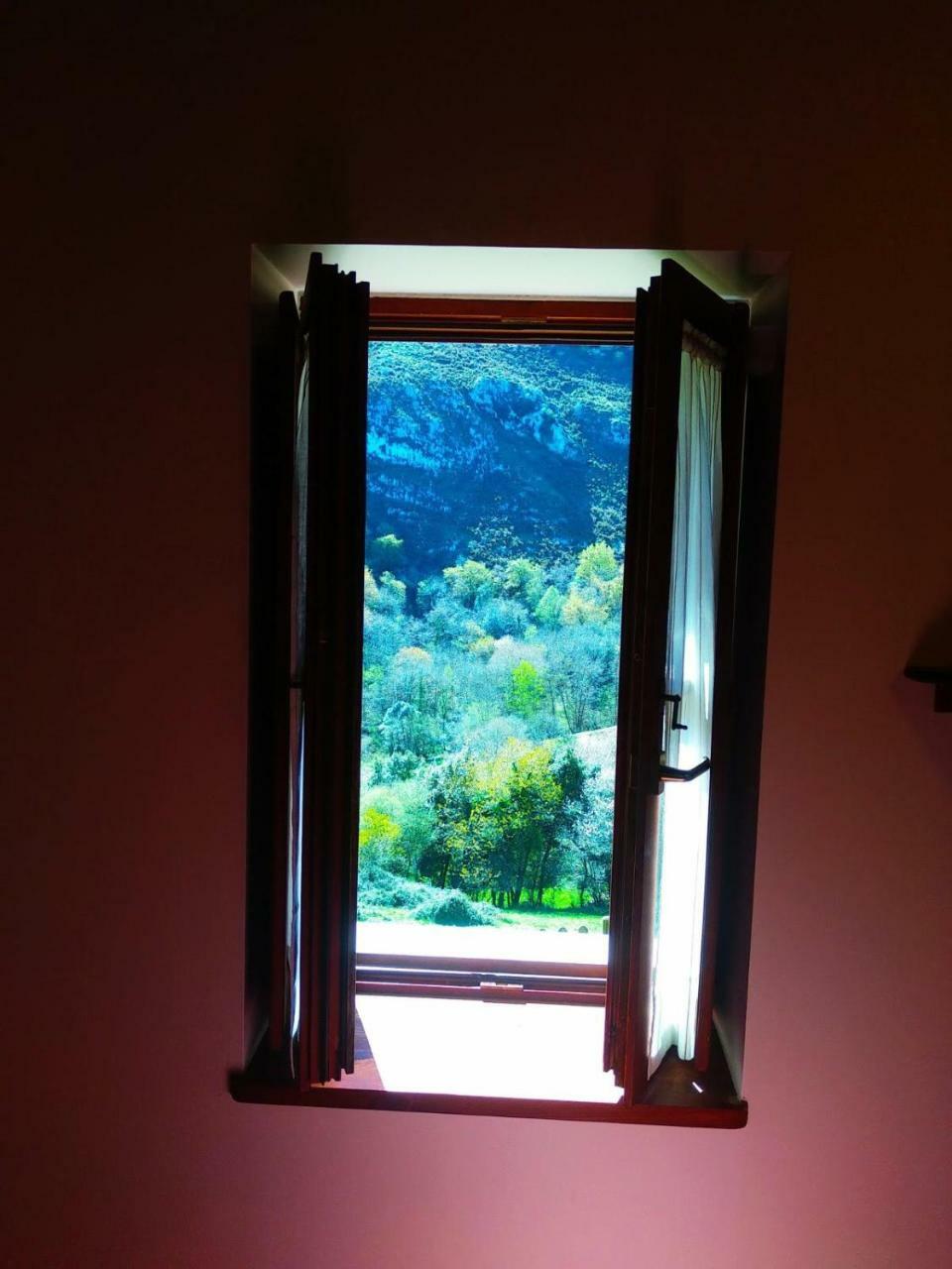 Gasthaus El Interior De Gaia Les Arriondes Exterior foto